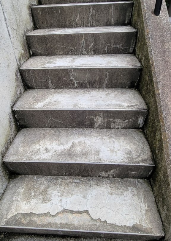 階段 (2)